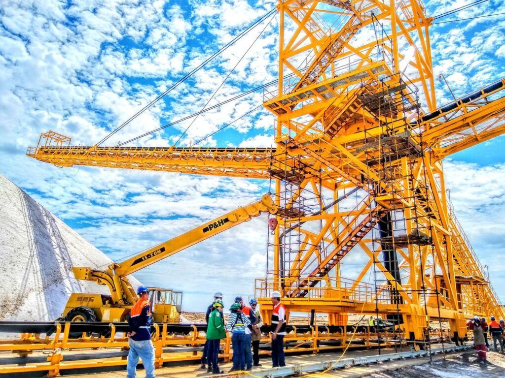 Grúa de 15 ton. alquiler de grua en maracaibo