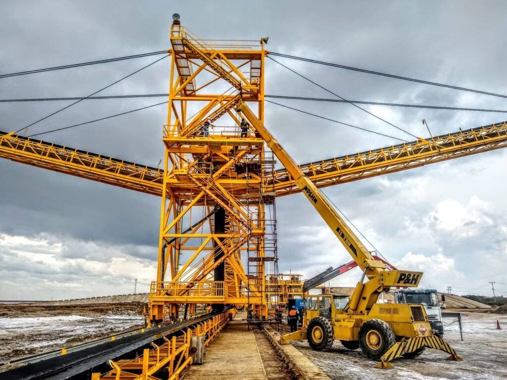 Grúa de 15 ton. alquiler de grua en maracaibo